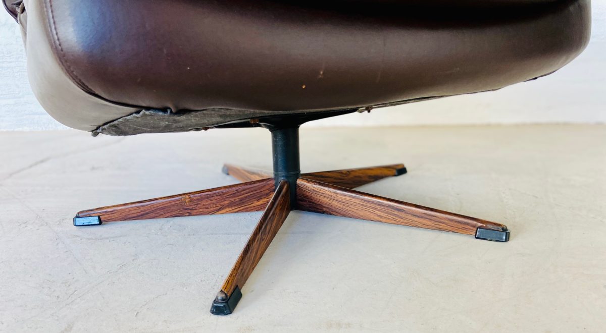 IMG_4678 Danish Vintage Mid Century Brown leather and chromed Swivel chair 1970,s