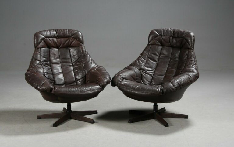 Vintage Danish Mid Century H.W.Klein Lounge Chairs In Brown Leather