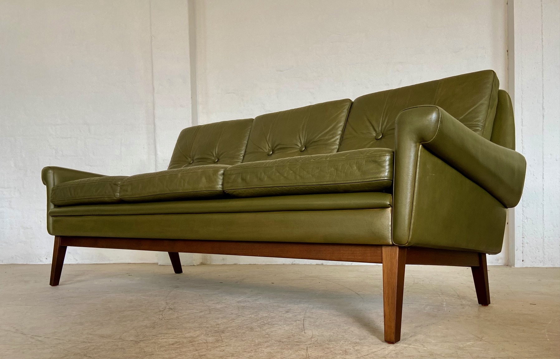 Svend Skipper Vintage Danish Mid Century 3 Person sofa Set in Olive green leather 1965