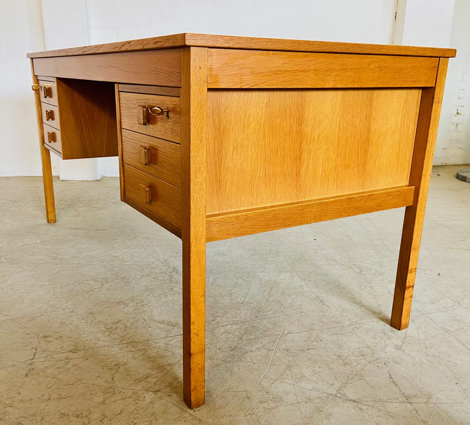 IMG_9425 VINTAGE RETRO DANISH MID CENTURY OAK DESK BY DOMINO MØBLER 1960