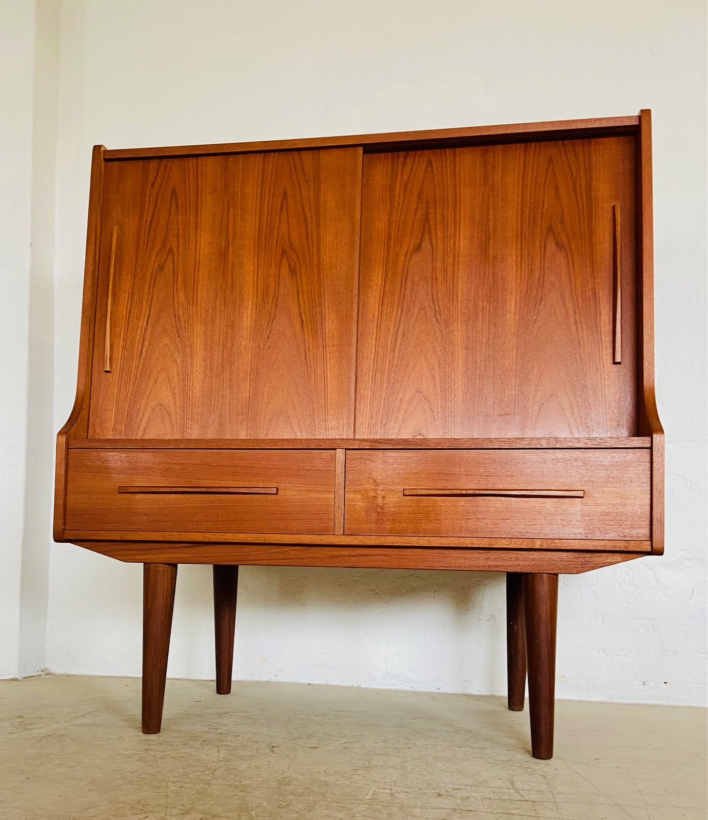Vintage Danish Mid Century Teak/Bar Cabinet  1960