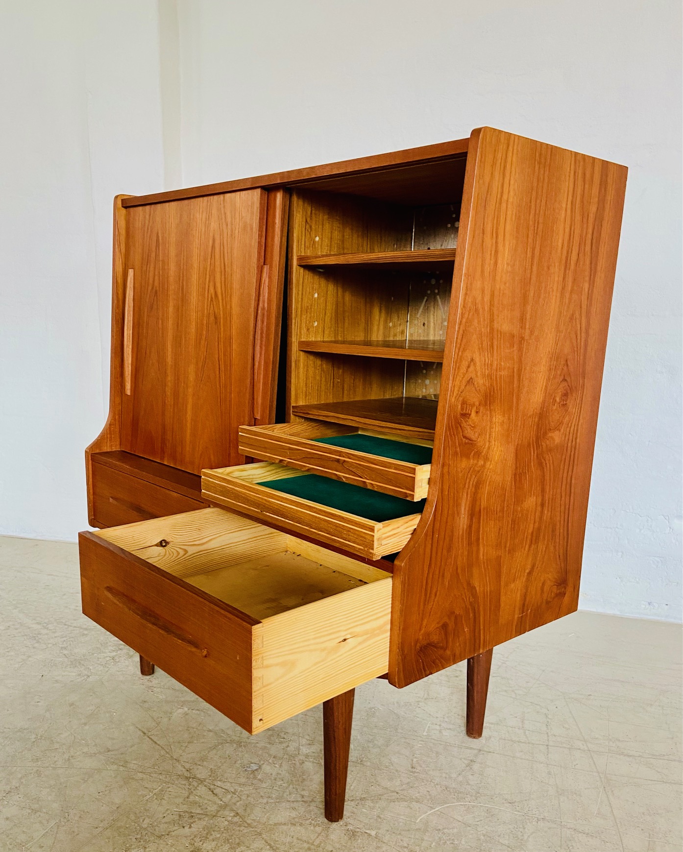 Vintage Danish Mid Century Teak/Bar Cabinet  1960