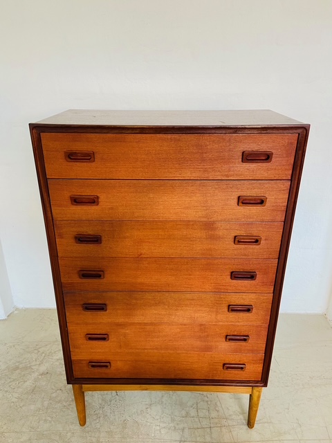 VINTAGE DANISH MID CENTURY TALLBOY CHEST OF DRAWERS by BORGE MOGENSEN 1960,s