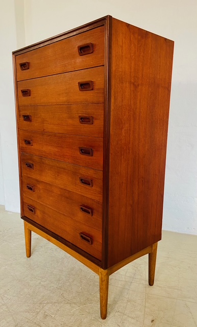 VINTAGE DANISH MID CENTURY TALLBOY CHEST OF DRAWERS by BORGE MOGENSEN 1960,s