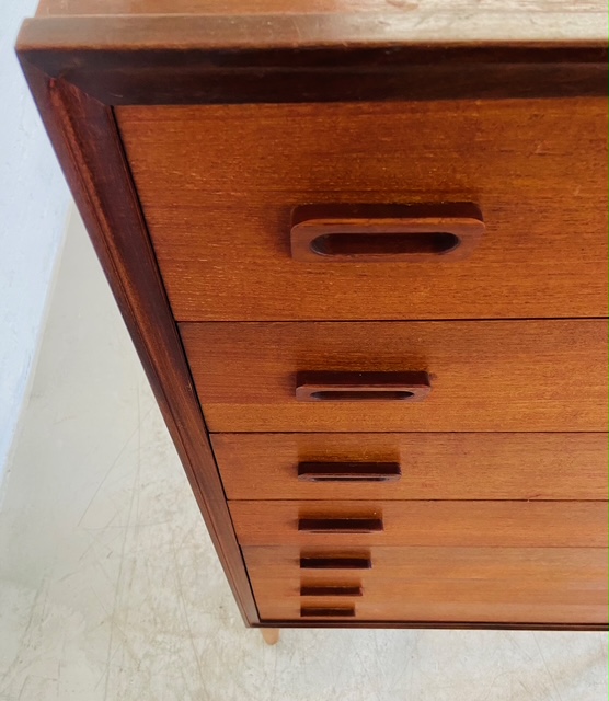 VINTAGE DANISH MID CENTURY TALLBOY CHEST OF DRAWERS by BORGE MOGENSEN 1960,s