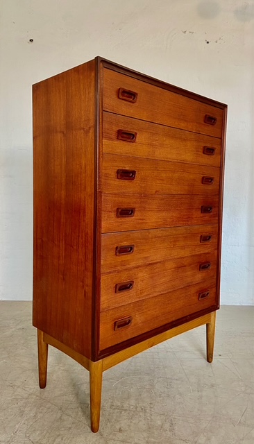 VINTAGE DANISH MID CENTURY TALLBOY CHEST OF DRAWERS by BORGE MOGENSEN 1960,s