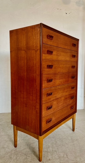 VINTAGE DANISH MID CENTURY TALLBOY CHEST OF DRAWERS by BORGE MOGENSEN 1960,s