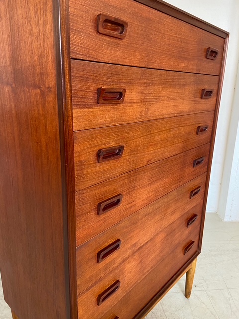 VINTAGE DANISH MID CENTURY TALLBOY CHEST OF DRAWERS by BORGE MOGENSEN 1960,s