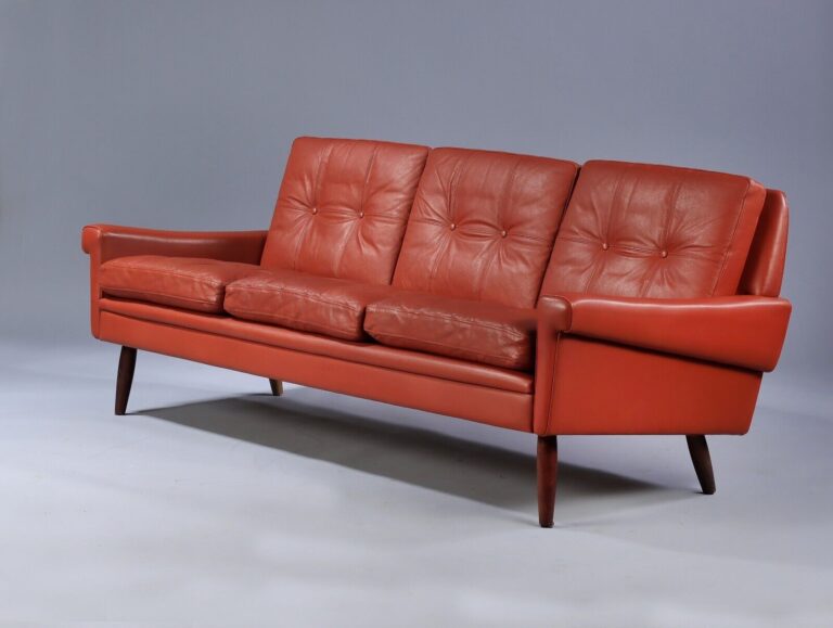 Vintage Danish Mid Century Svend Skipper 3 Person Sofa In Cognac Leather