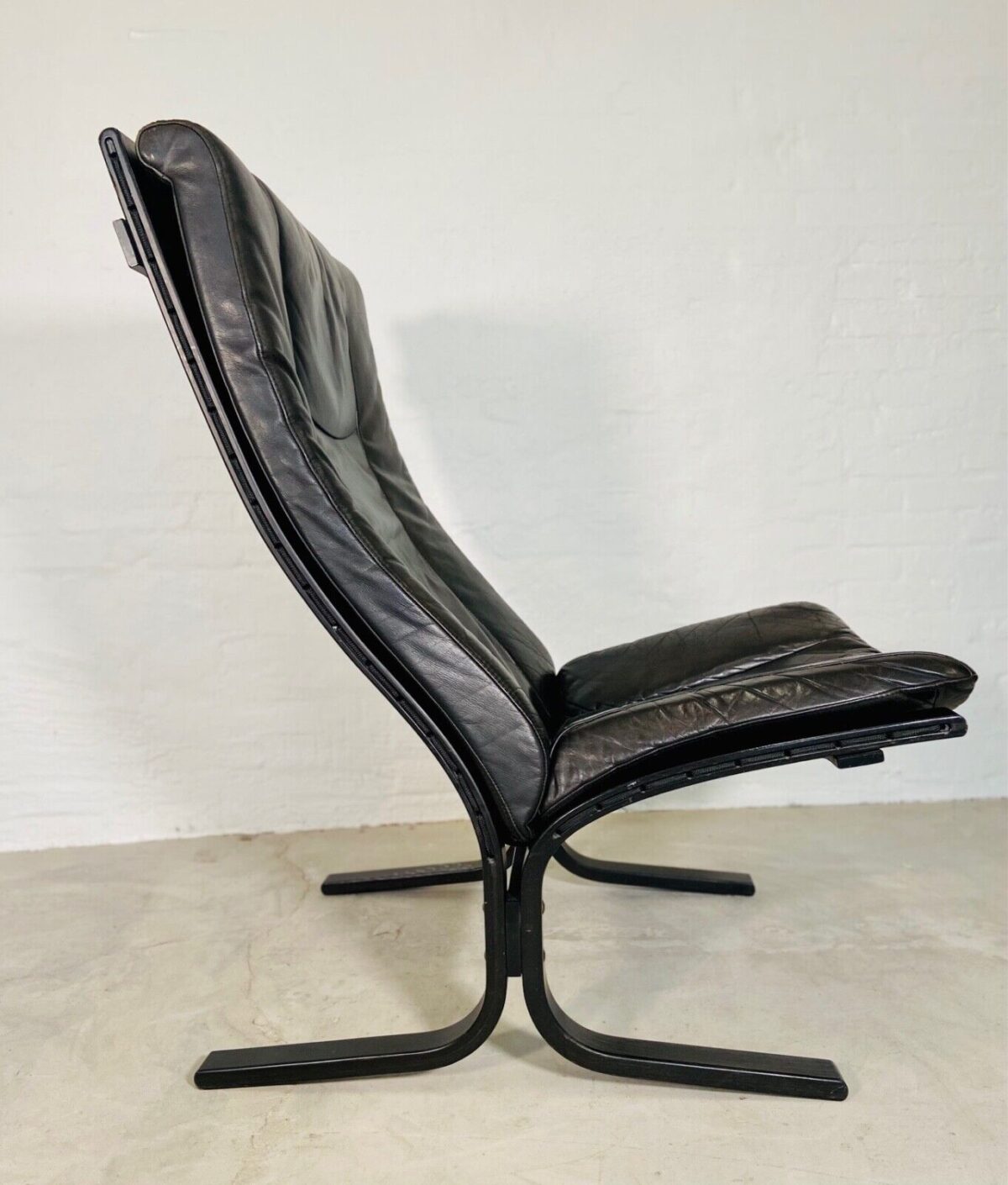 Vintage Norwegian Mid Century Leather Chaise Lounge Chair By Ingmar Relling