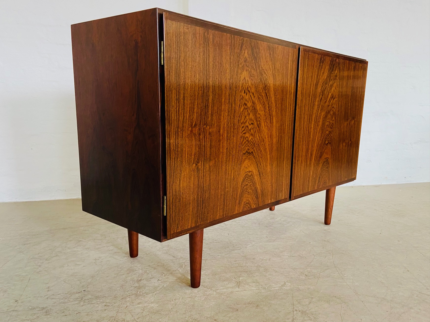 VINTAGE RETRO DANISH MID CENTURY ROSEWOOD SIDEBOARD BY GUNNI OMANN 1960,S