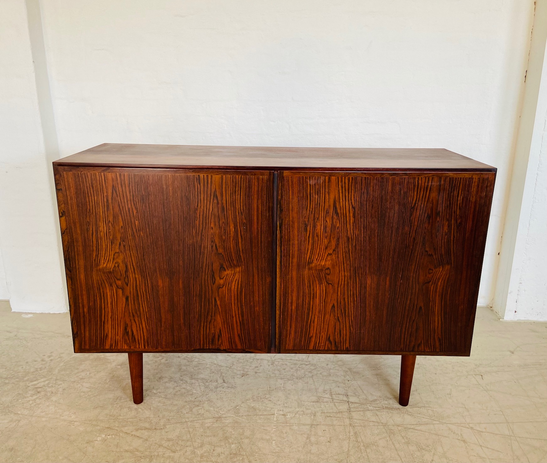 IMG_9862 VINTAGE RETRO DANISH MID CENTURY ROSEWOOD SIDEBOARD BY GUNNI OMANN 1960,S