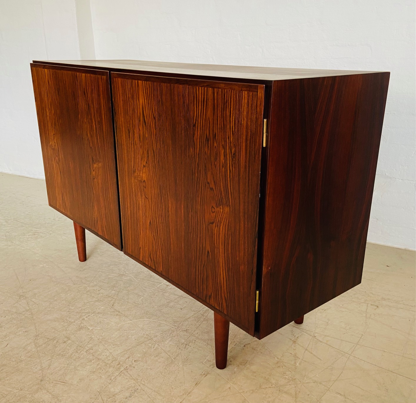 IMG_9881 VINTAGE RETRO DANISH MID CENTURY ROSEWOOD SIDEBOARD BY GUNNI OMANN 1960,S