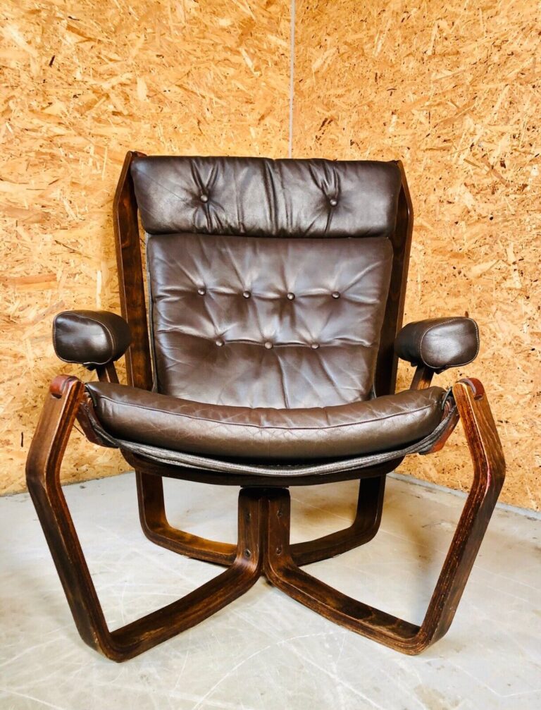 Vintage Scandinavian "Viking" Chair In Coco Leather 1970's