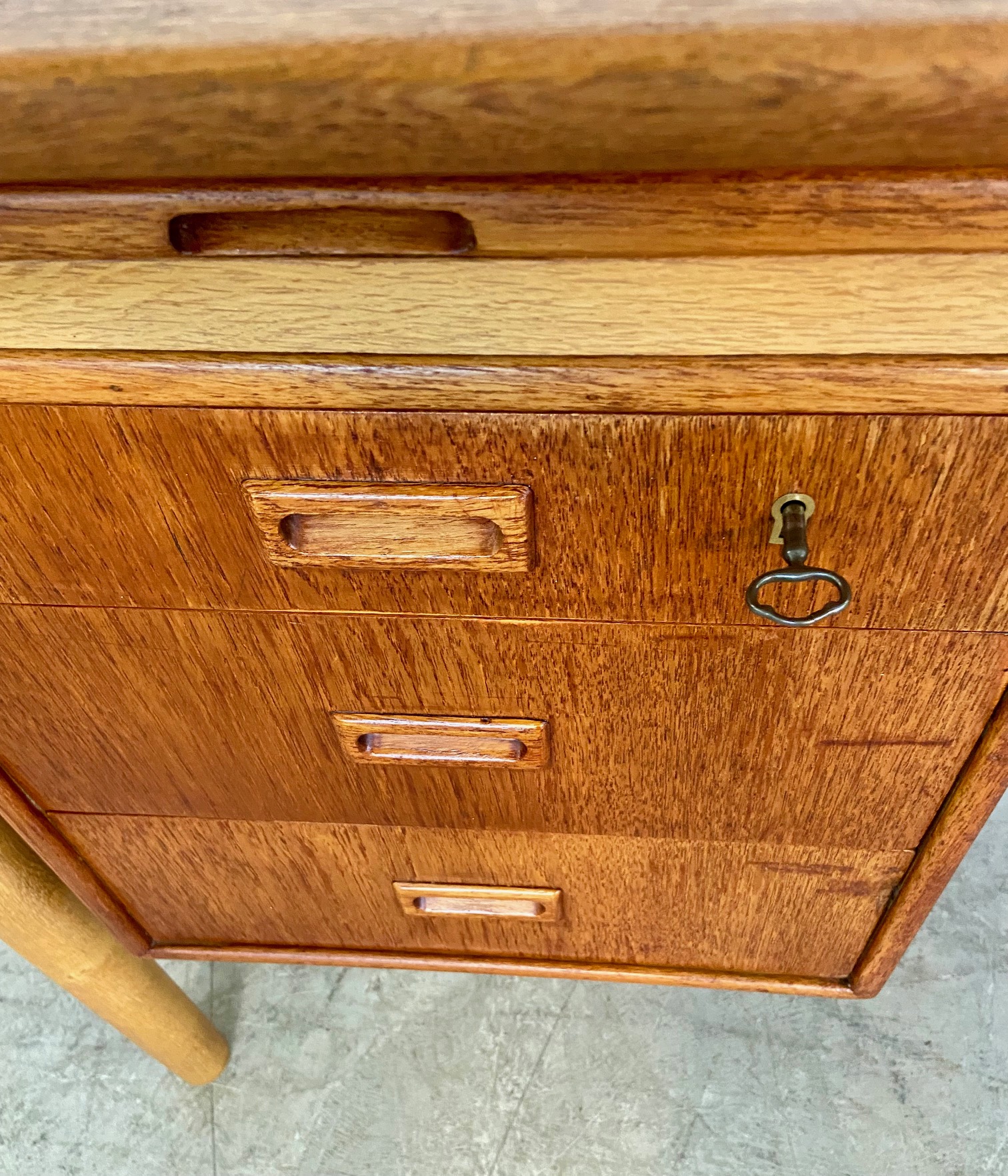 Vintage Retro Danish Teak and Oak Desk by Børge Mogensen for Søborg Møbelfabrik, 1960s