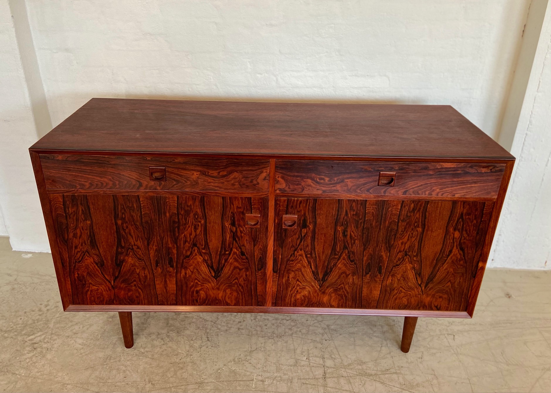VINTAGE RETRO DANISH MID CENTURY ROSEWOOD SIDEBOARD BY BROUERS 1960,s
