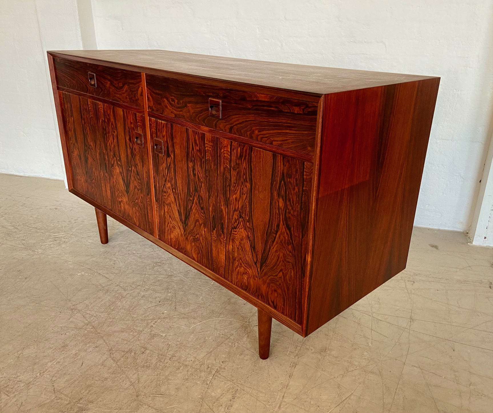 VINTAGE RETRO DANISH MID CENTURY ROSEWOOD SIDEBOARD BY BROUERS 1960,s