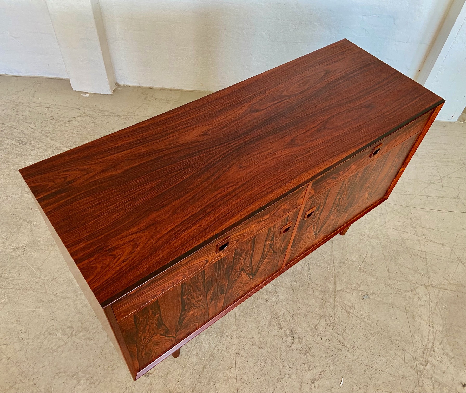 VINTAGE RETRO DANISH MID CENTURY ROSEWOOD SIDEBOARD BY BROUERS 1960,s