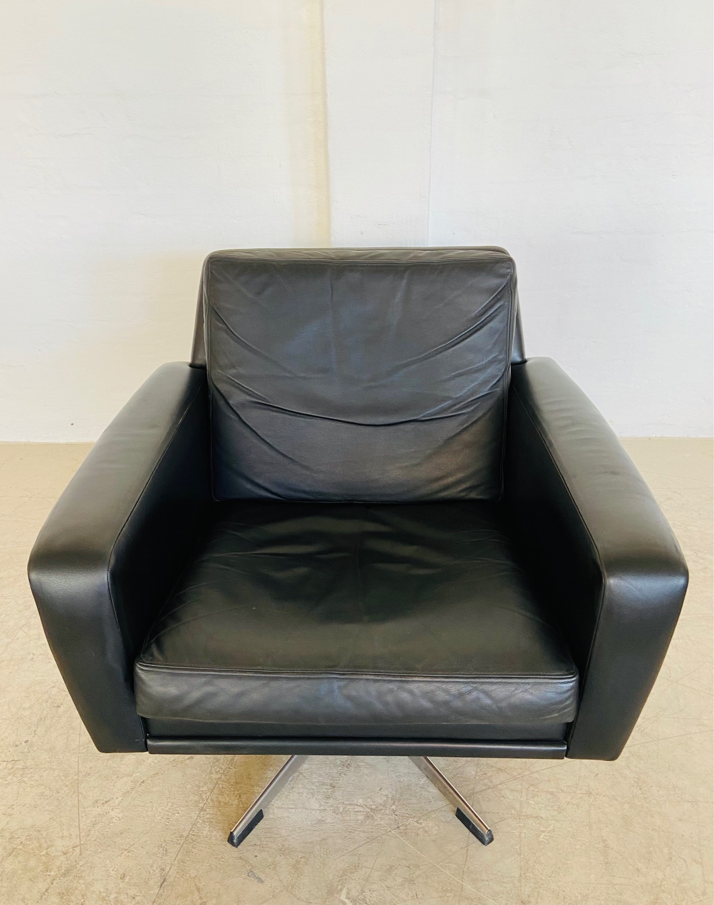 VINTAGE DANISH MID CENTURY BLACK LEATHER SWIVEL CHAIR by GEORG THAMS