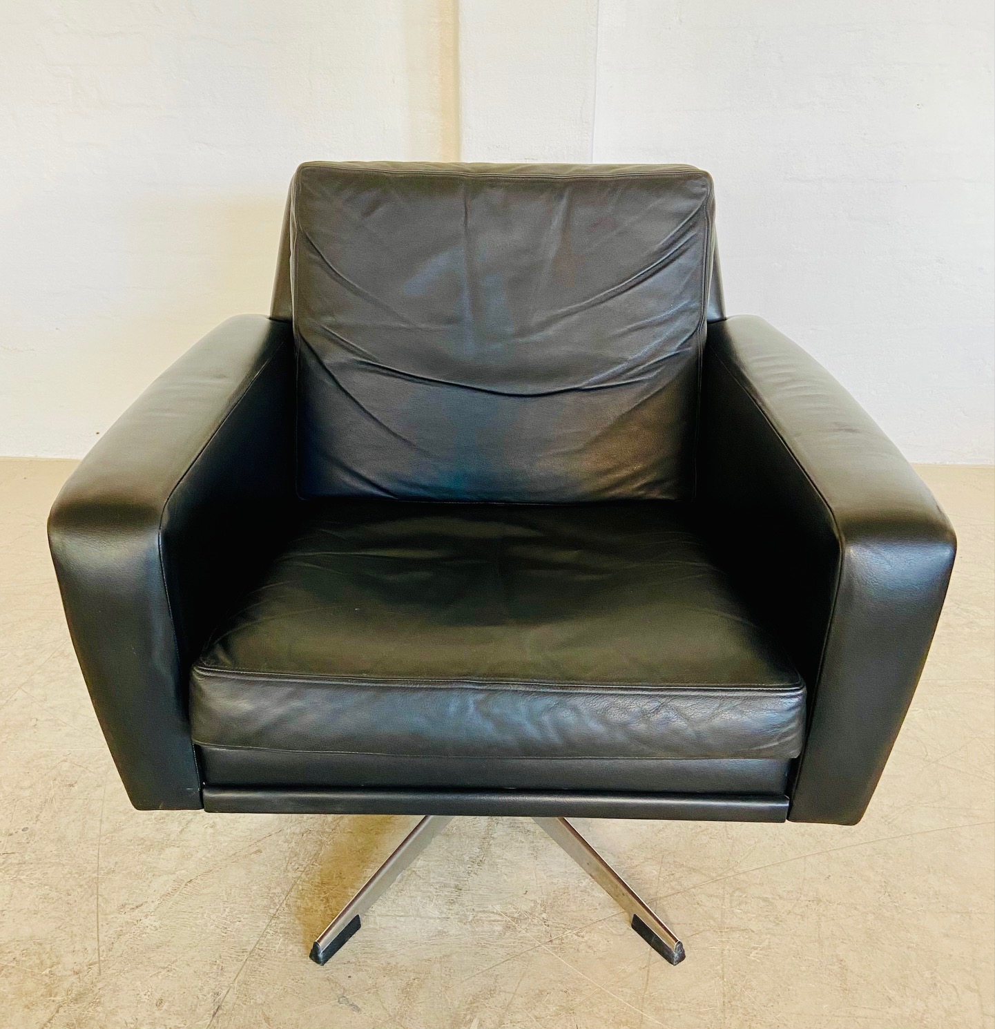VINTAGE DANISH MID CENTURY BLACK LEATHER SWIVEL CHAIR by GEORG THAMS