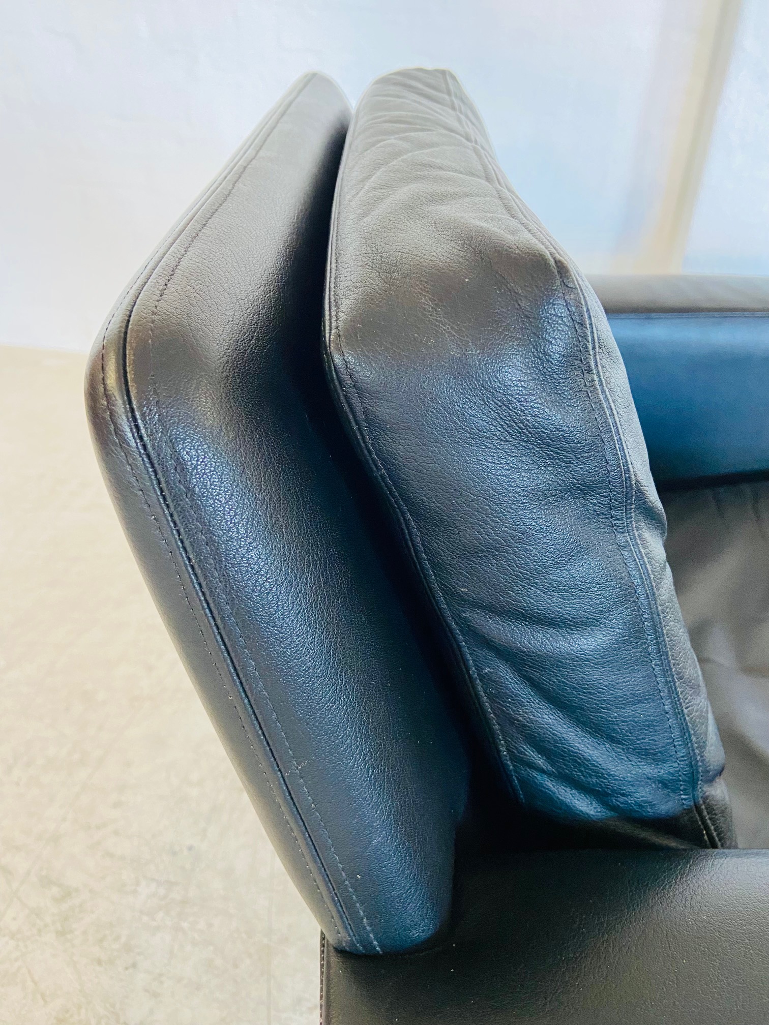 VINTAGE DANISH MID CENTURY BLACK LEATHER SWIVEL CHAIR by GEORG THAMS