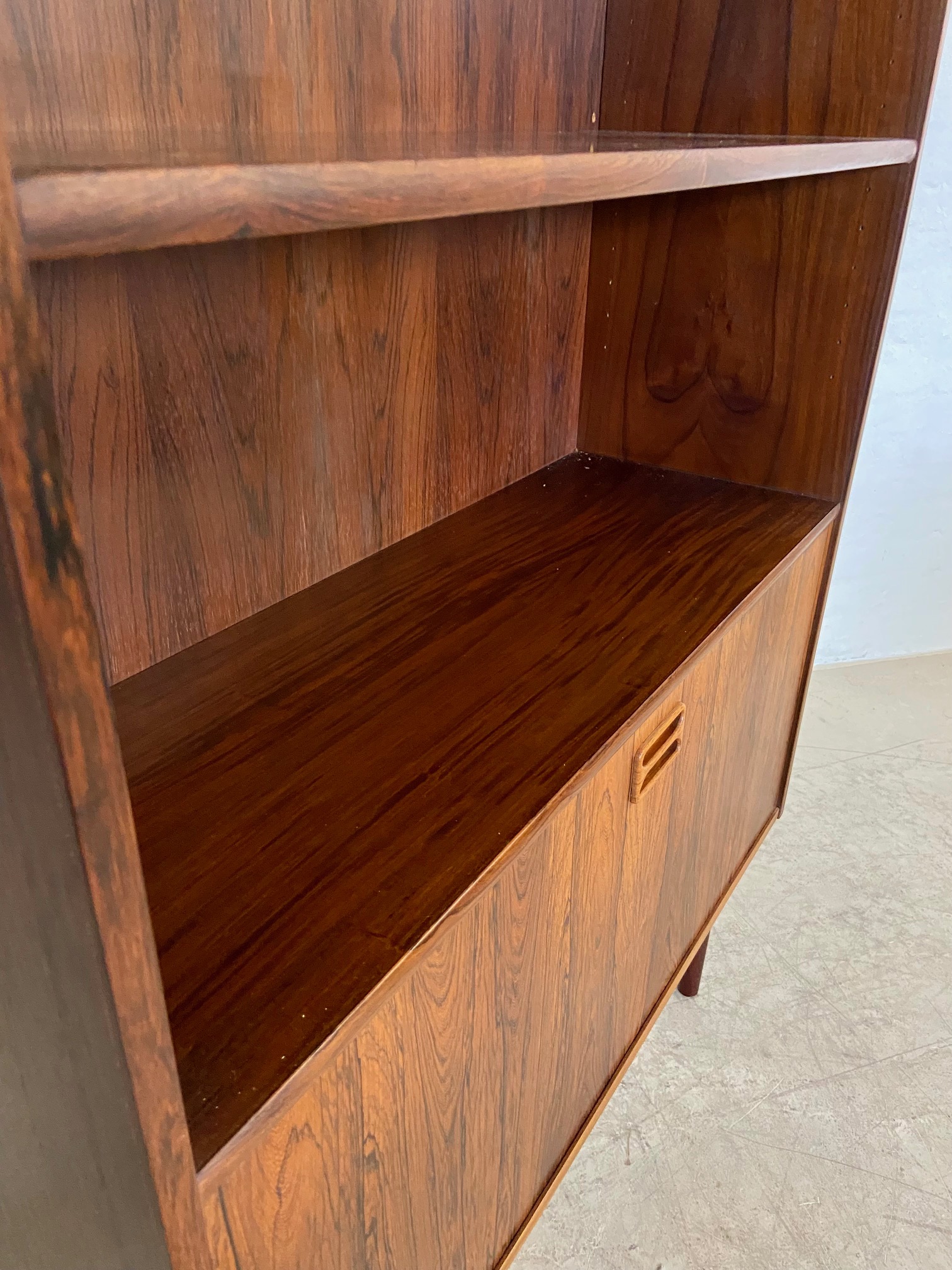 Danish Vintage Retro Rosewood Bookcase – Circa 1965