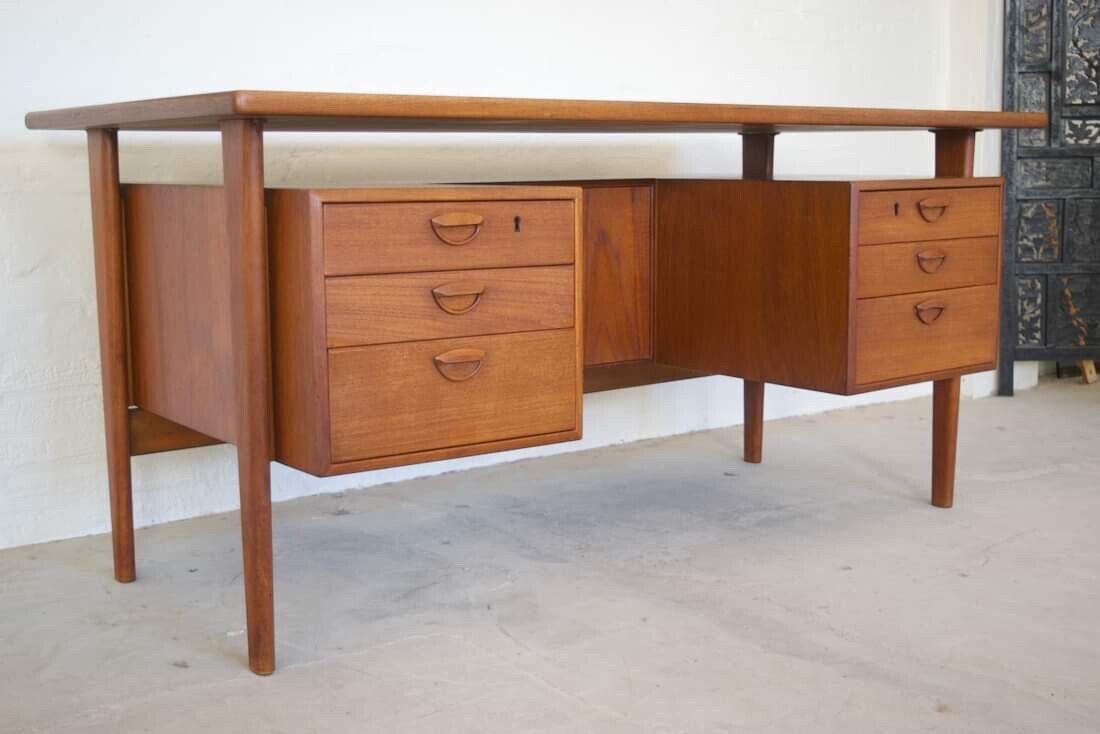 Vintage Retro Danish Mid Century Teak Desk By Kai Kristiansen