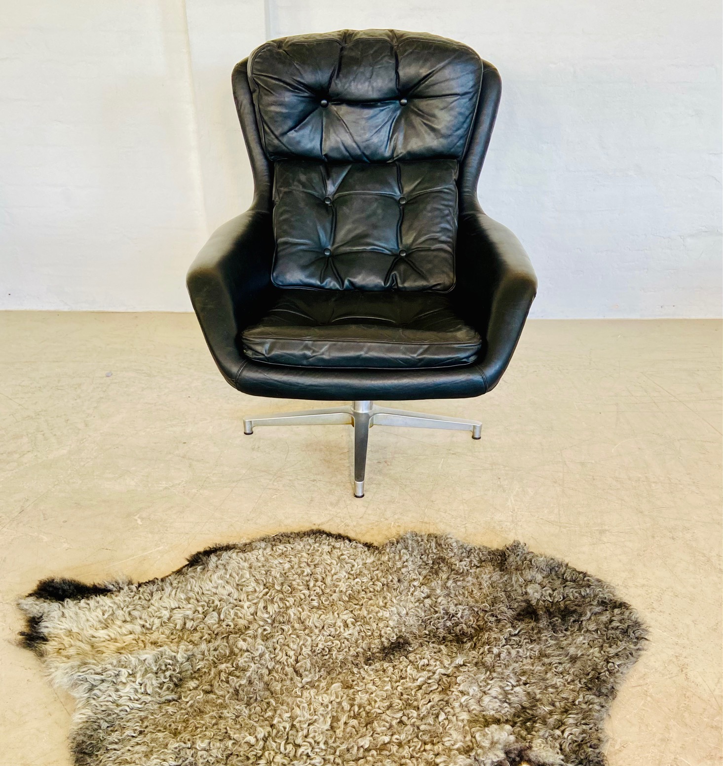 BRAMIN VINTAGE DANISH MID CENTURY BLACK LEATHER SWIVEL CHAIR